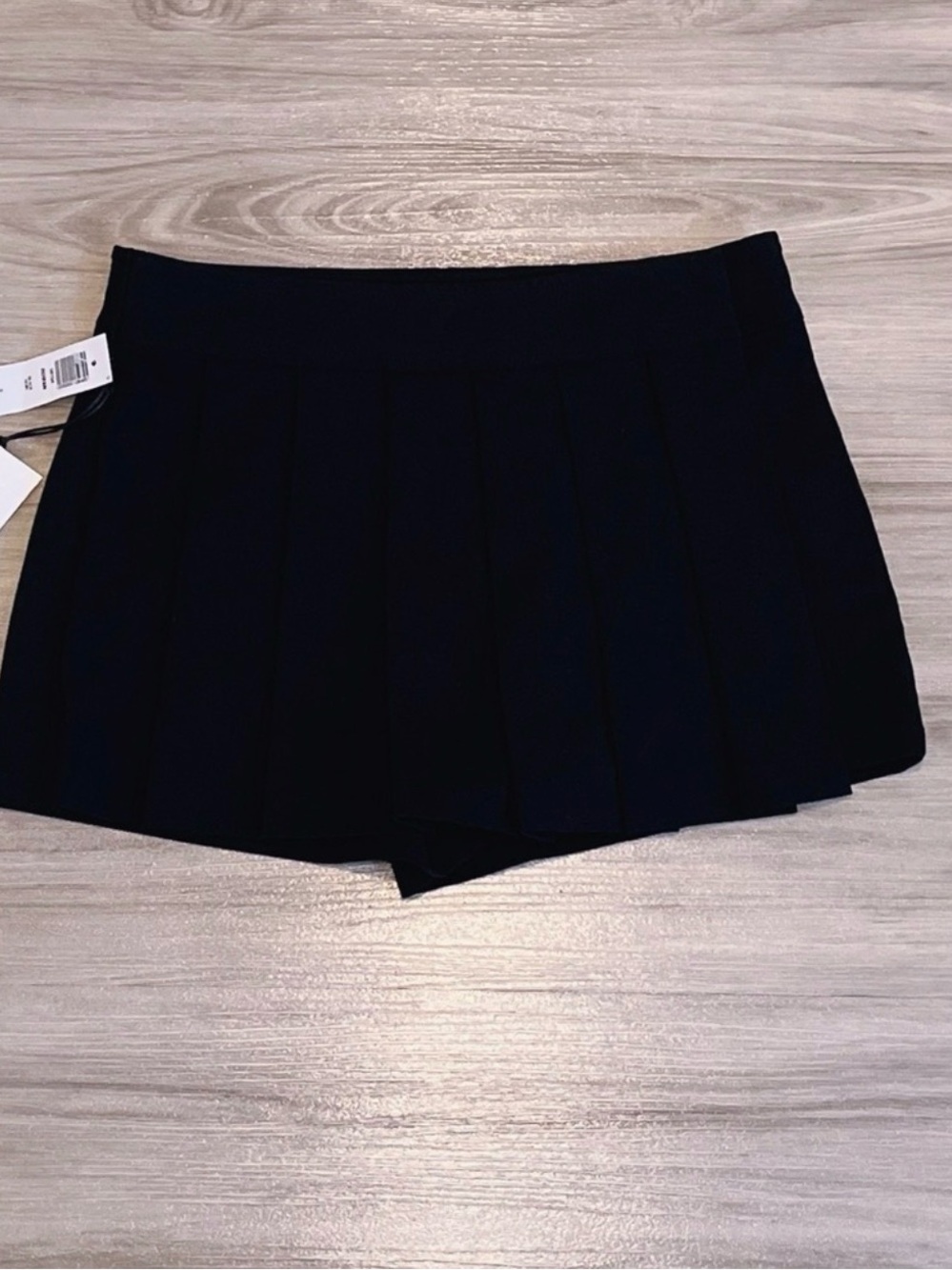 Aritzia Rowan Black Pleated Mini Skirt Skort